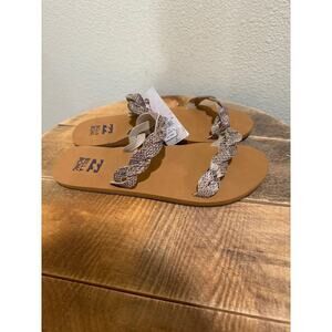 Billabong Twisty Snake Sandals size 10